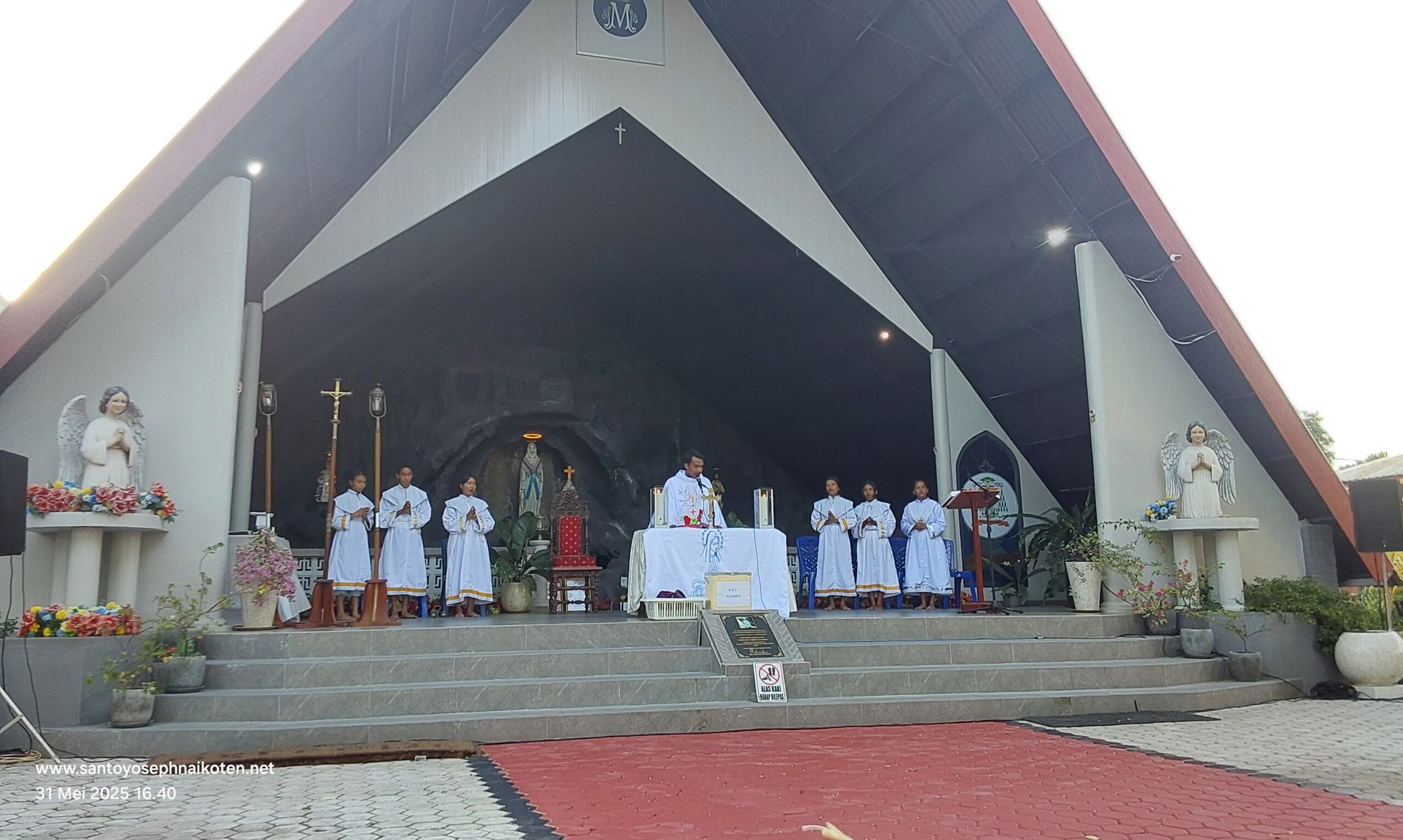 Misa Penutupan Bulan Maria 2025 Berlangsung Khidmat